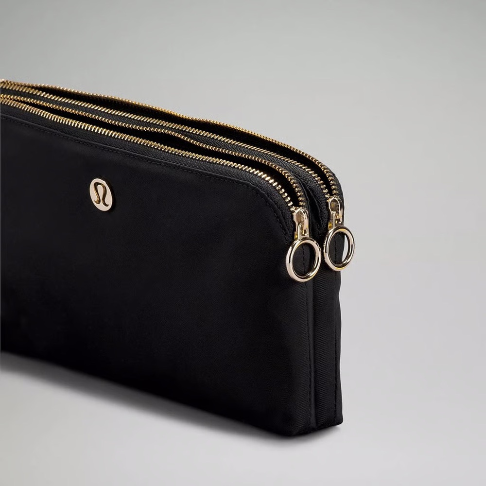 🍋Lululemon Black Wristlet